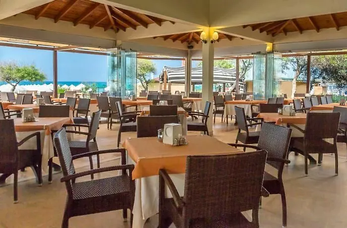 Ξενοδοχείο Villa Side Hotel 4*