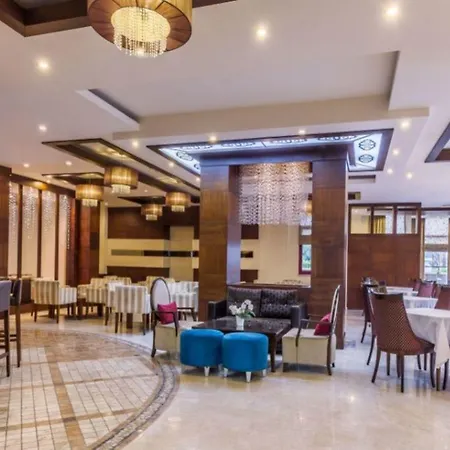 מלון Villa Side Hotel