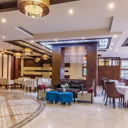מלון Villa Side Hotel