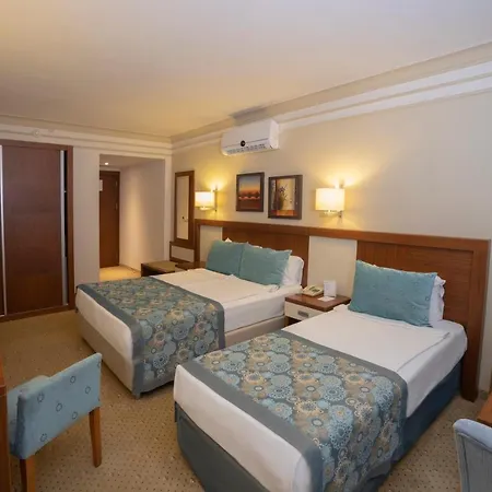 Villa Side Hotel מלון 4*
