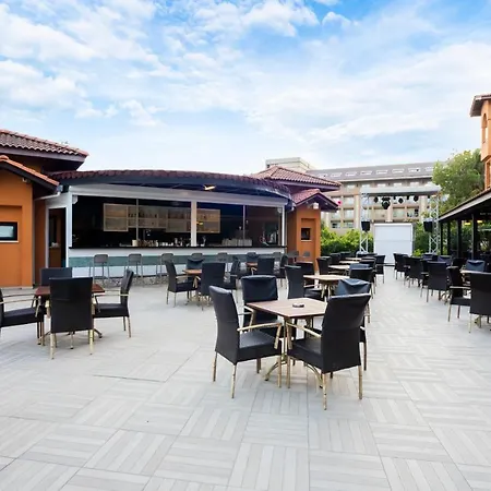 Villa Side Hotel מלון