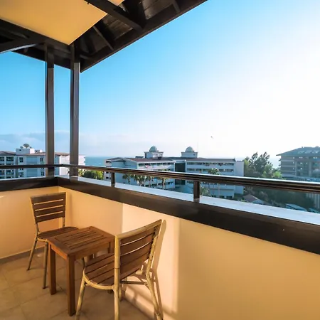 Villa Side Hotel מלון 4*