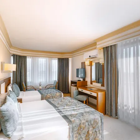 Villa Side Hotel מלון