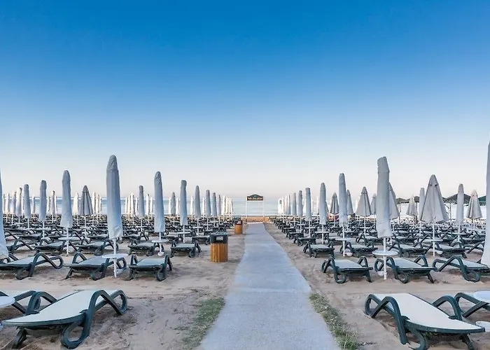 维拉赛德酒店 4*