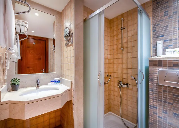 维拉赛德酒店 4*