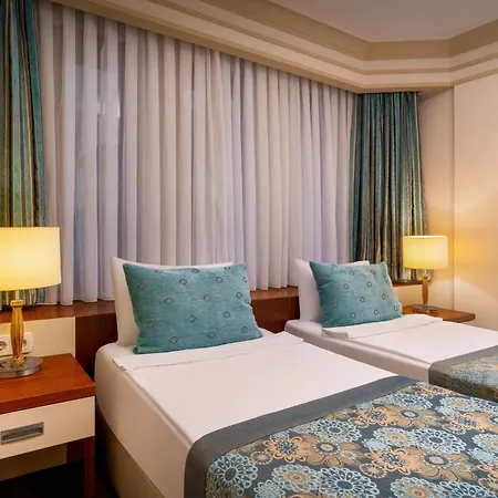 Villa Side Hotel Szálloda 4*