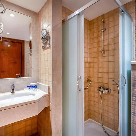 Villa Side Hotel 4*